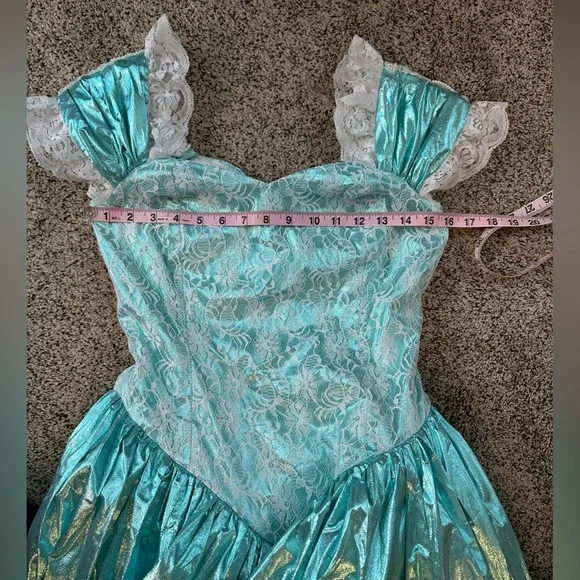 Vintage 80s metallic lamé and lace tiered Bo Peep prom dress, size 8 - Picture 10 of 13